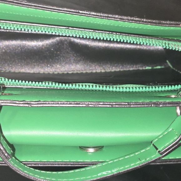 STEVE MADDEN BEVELYN SATCHEL CROSSBODY BAG W AIR POD CASE GREEN CHANGEABLE STRAP - Picture 7 of 13